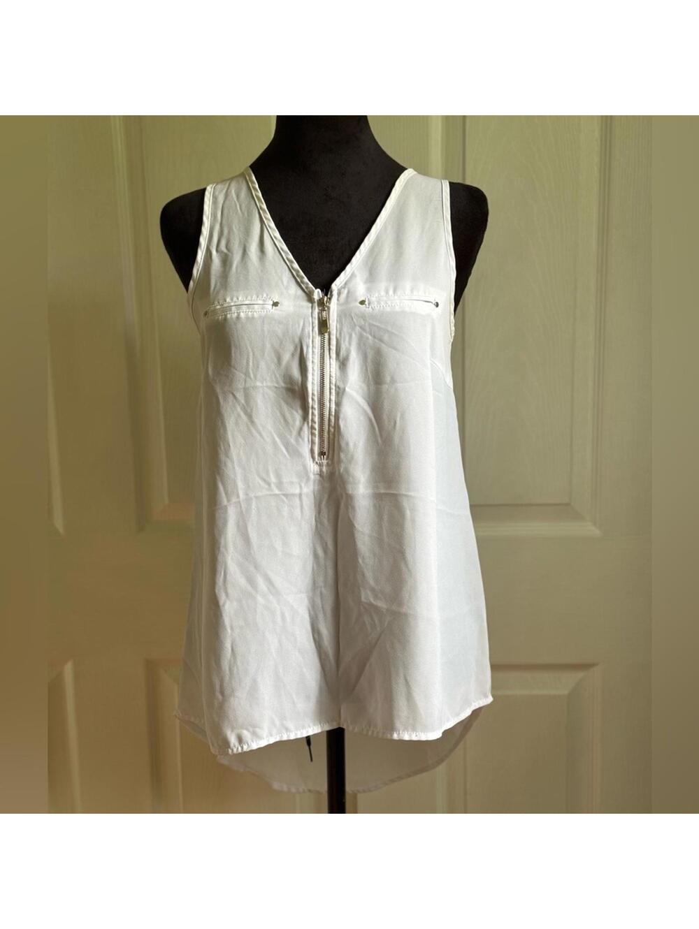 Women's Top | Tank Top | Rue21 | Size Medium |